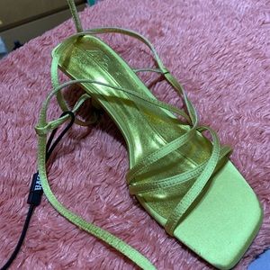 Satin strappy square toe shoes